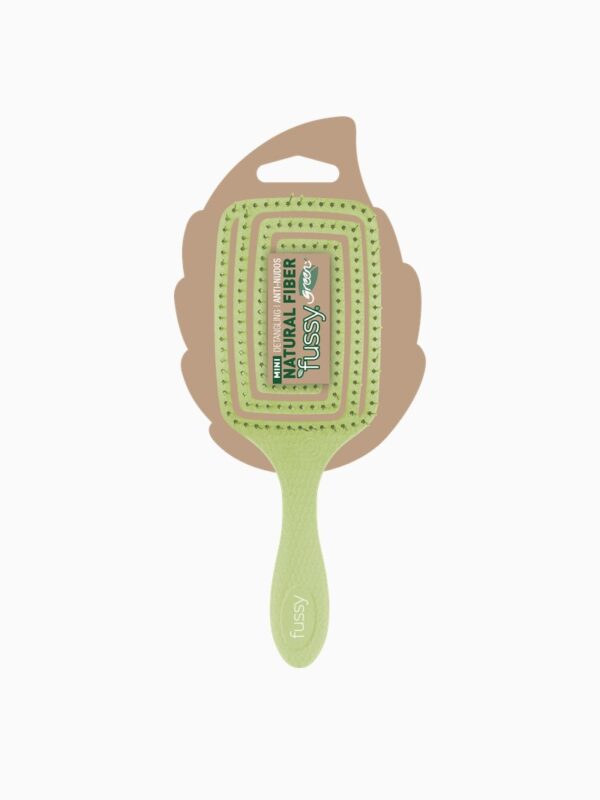 Cepillo mini antinudos de fibra natural Fussy Green verde en su blíster